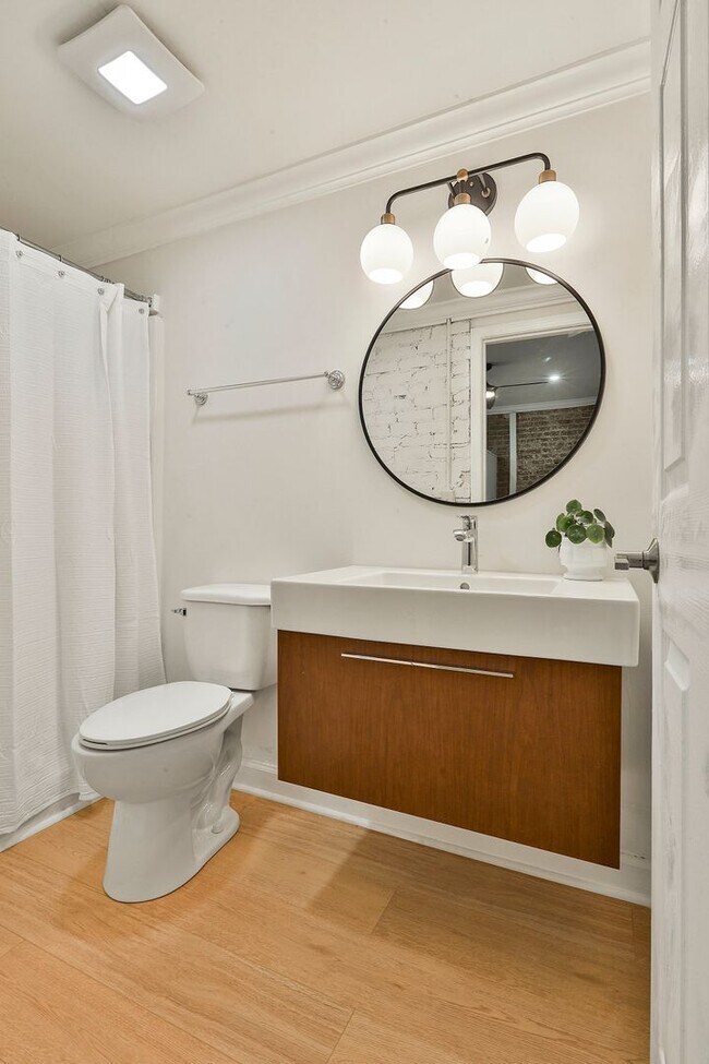 Building Photo - 685 Argonne Ave NE