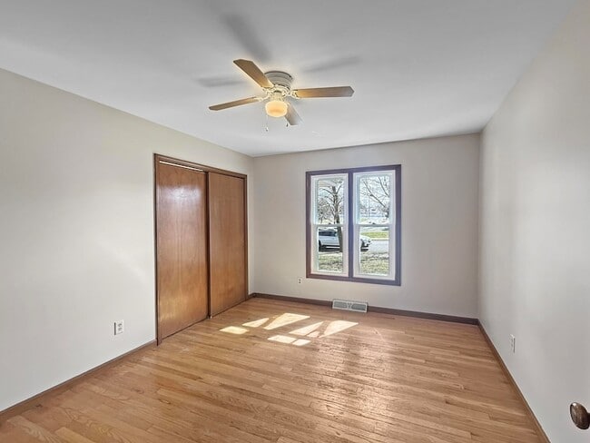 Building Photo - 432 Summer Dr