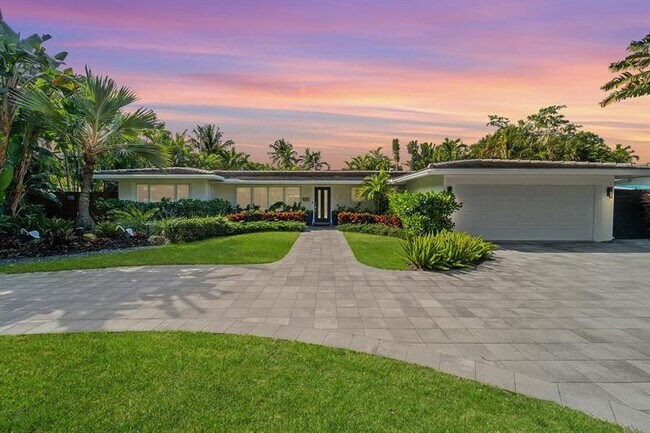 Primary Photo - 2617 Bayview Dr