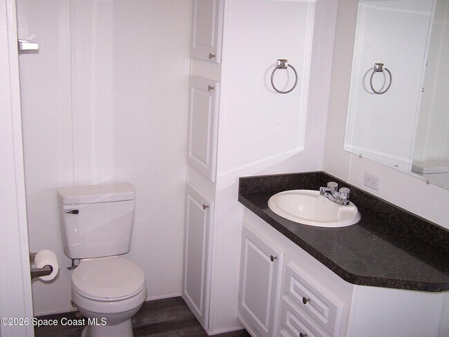 Building Photo - 403 Brozman Ln
