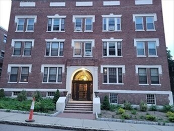 Building Photo - 10 Park Vale Ave