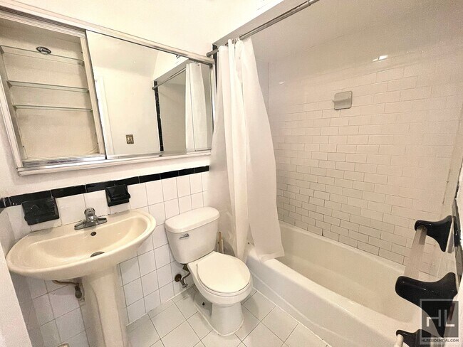 Building Photo - 76 ROAD