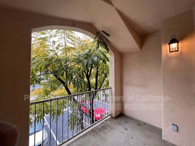 Building Photo - 1586 Sumac Pl