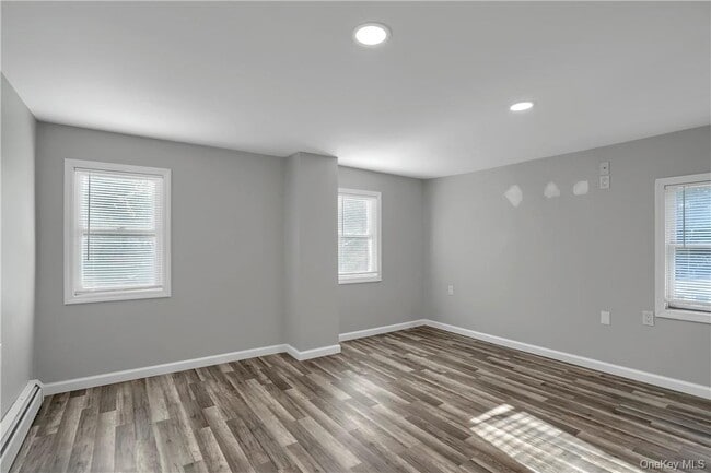 Building Photo - 28 Spring St