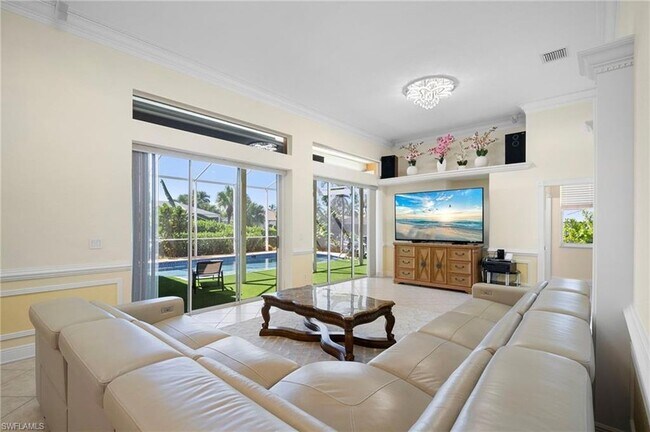 Building Photo - 5024 SW 8th Pl