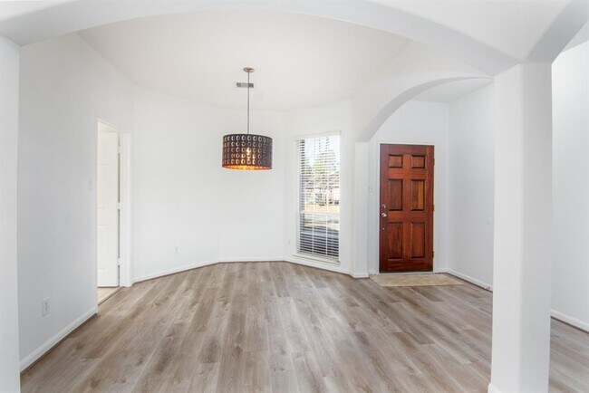 Building Photo - 51 N Regan Mead Cir