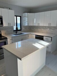 Building Photo - 3 bedroom in Miami FL 33142