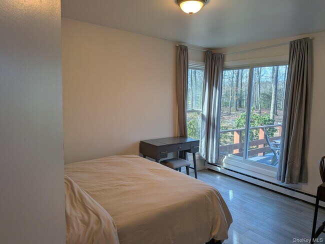 Building Photo - 37 Hill Rd