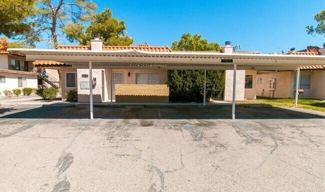 Building Photo - 2771 Eldora Cir