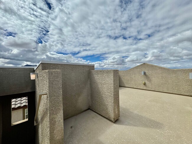 Building Photo - Cadence Home For Rent! City/Strip View, Roof Top Sky Deck!