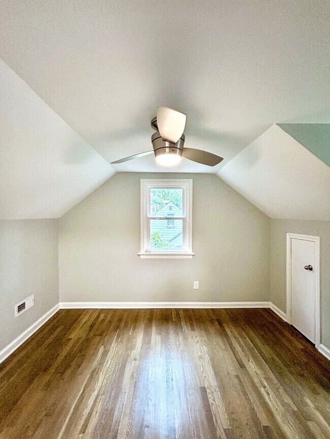 Building Photo - 1513 Cutshaw Pl