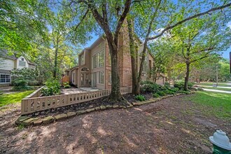 Building Photo - 45 N Lakeridge Cir