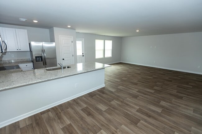 Building Photo - 324 Sweet Vernal St