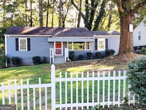 Building Photo - 1802 Lee St