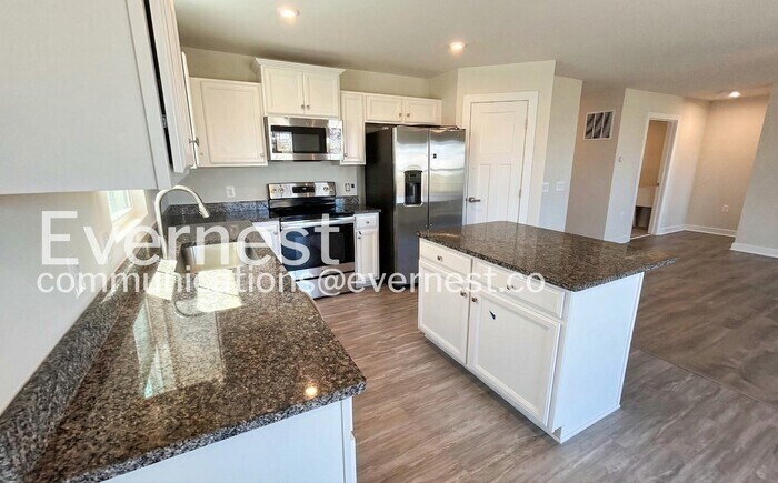 Building Photo - 18393 Signature Wy