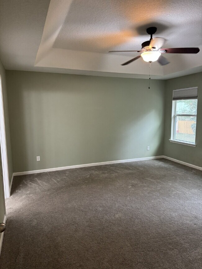 Building Photo - FOR RENT!!!!!-   2nd months rent is FREE!!!!