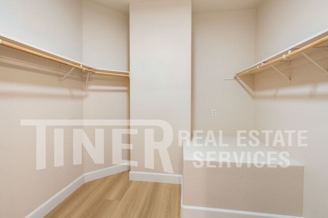 Building Photo - 1011 Boardwalk Way
