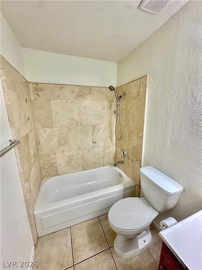 Building Photo - 5042 S Rainbow Blvd
