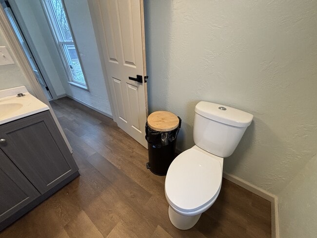 Building Photo - 14067 Lincoln St