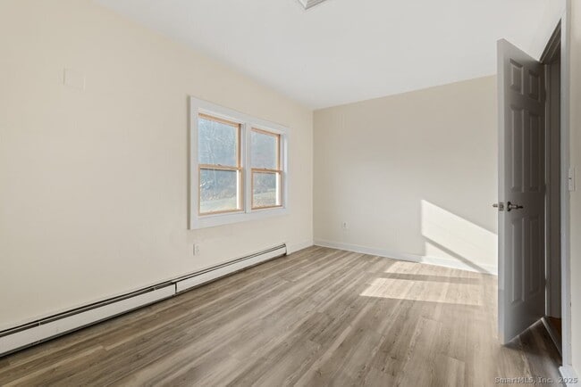 Building Photo - 120 Obtuse Hill Rd