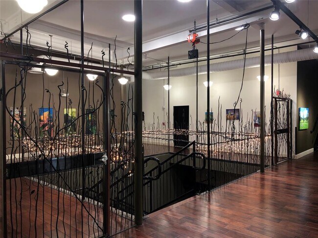 Building Photo - 110 W 2nd St