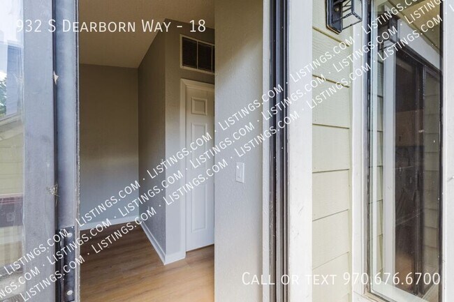 Building Photo - 932 S Dearborn Way