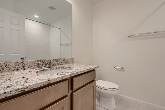 Building Photo - Welcome to this 3 bed, 2 and half bath town-home in Briargate area