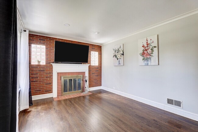 Building Photo - 1644 N 73rd Ct