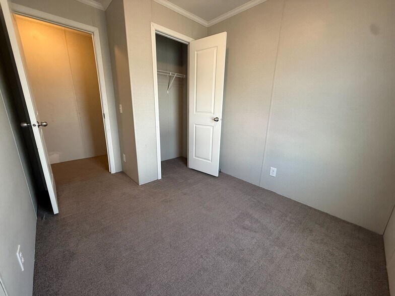 Building Photo - 12211 St Michel Ave