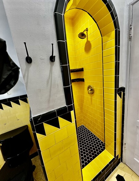 Building Photo - 1104 E California Ave