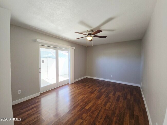 Building Photo - 5132 W Las Palmaritas Dr