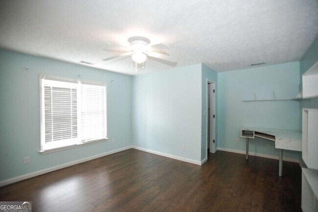 Building Photo - 435 Chandler Ct