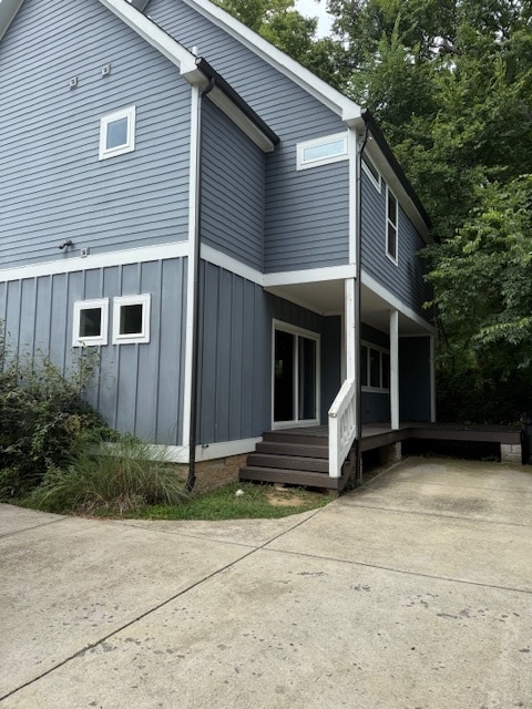 Building Photo - Adorable 3BR/2.5BA in historic Wedgewood H...