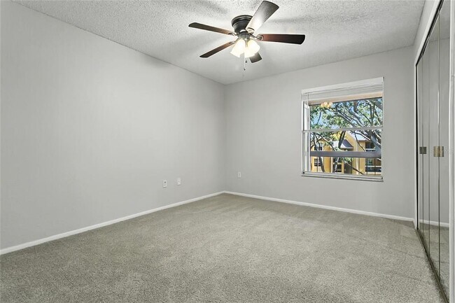 Building Photo - 5263 Images Cir