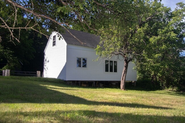 Building Photo - Amazing, Rarely Available Farmhouse with Carriage House and Garage