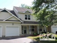 Building Photo - Bright, Modern 3 Bedroom Townhouse in Esse...