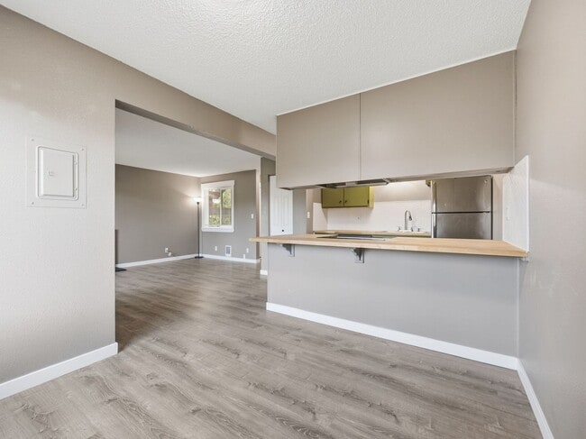 Building Photo - 336 NE Skipanon Dr