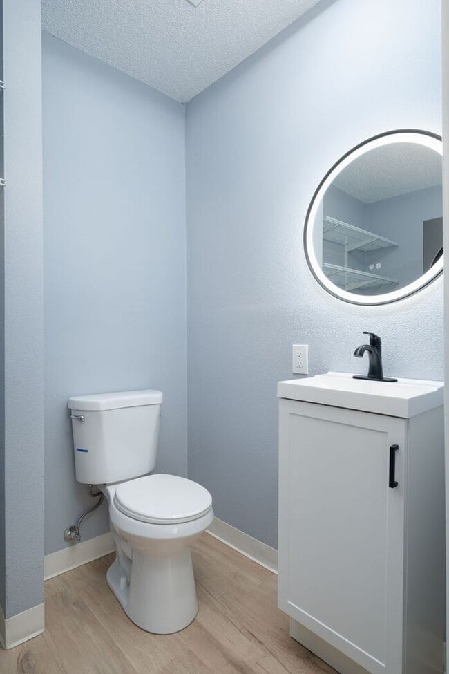 Building Photo - Remodeled 2 bedroom close to downtown Beav...