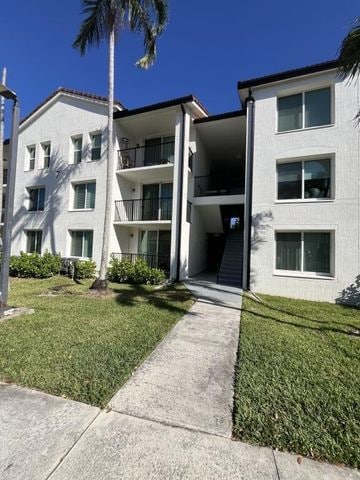 Building Photo - 713 Villa Cir