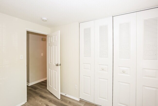 Building Photo - 6204 Judas Tree Ln