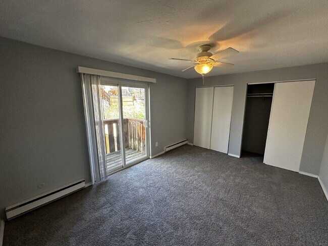 Building Photo - "Charming 2-Bed Retreat with Hardwood Floors in Golden, CO!"
