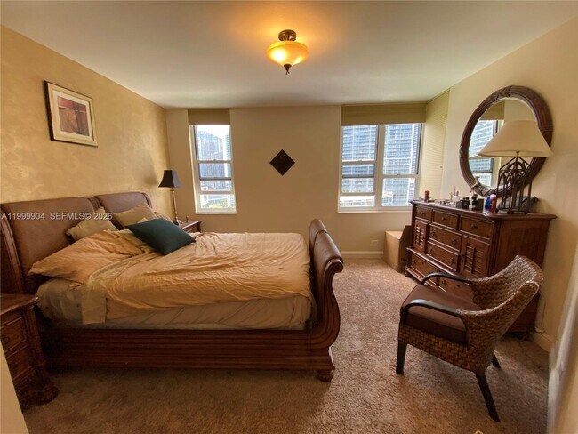 Building Photo - 701 Brickell Key Blvd