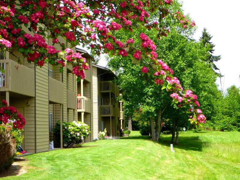 Scandia Knolls Apartments 20283 1st Ave NE Poulsbo WA 98370