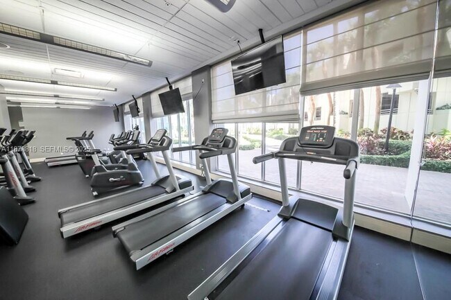 Building Photo - 3801 S Ocean Dr