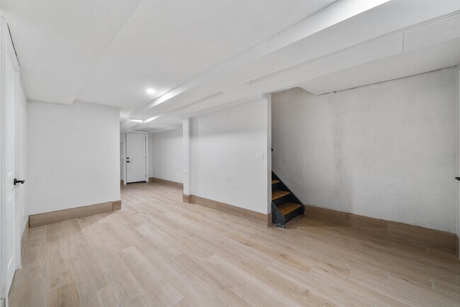 Building Photo - 604 Palisade Ave