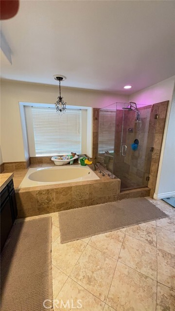 Building Photo - 30537 Longhorn Dr