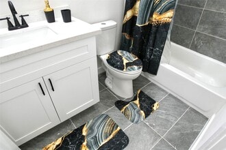 Building Photo - 9705 Garcroft St