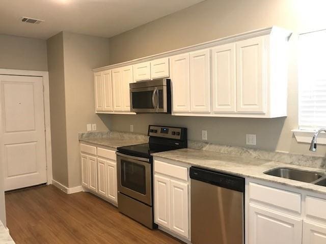 Building Photo - 3542 Apple Valley Way