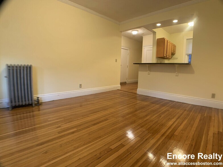 Building Photo - 120 Peterborough St