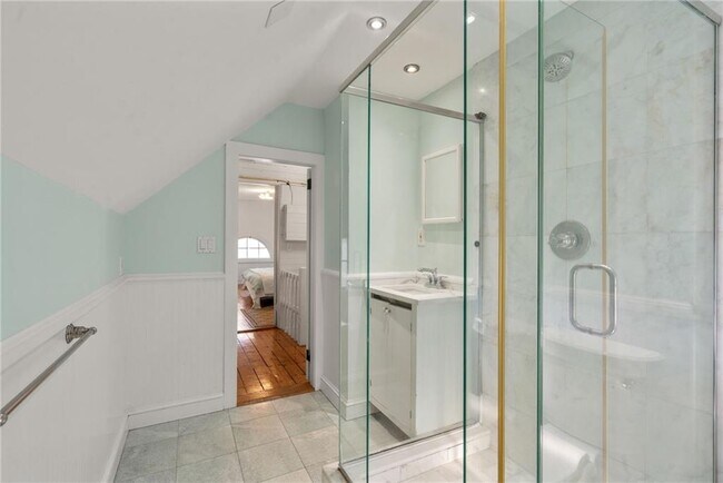 Building Photo - 34 Bull St